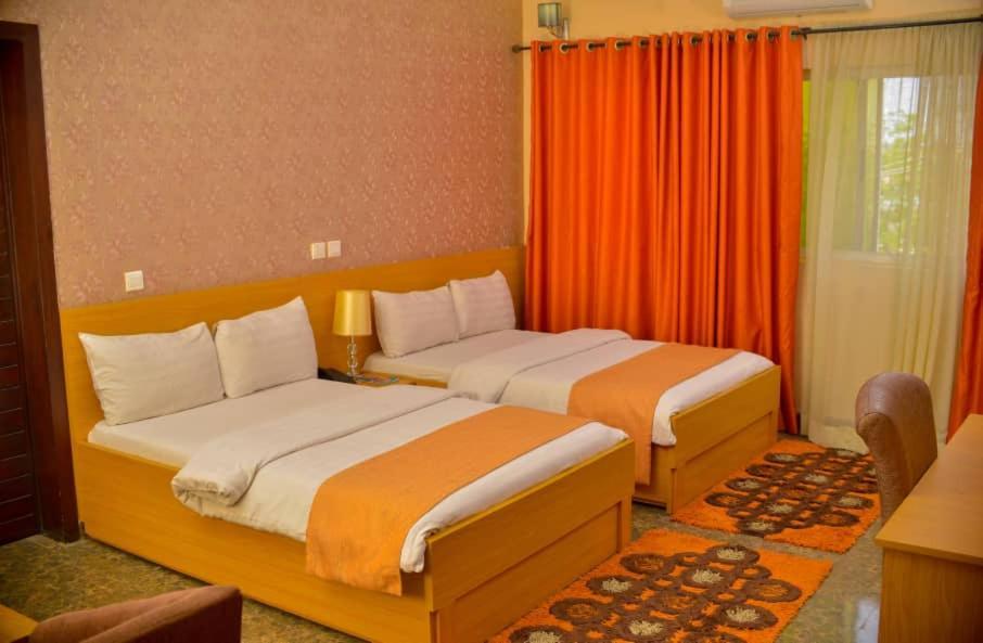 Fawzy Hotel Ibadan Exterior photo